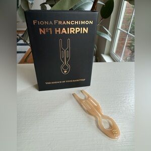 Fiona Franchimon No 1 Hairpin Soft Beige - New With Original Box